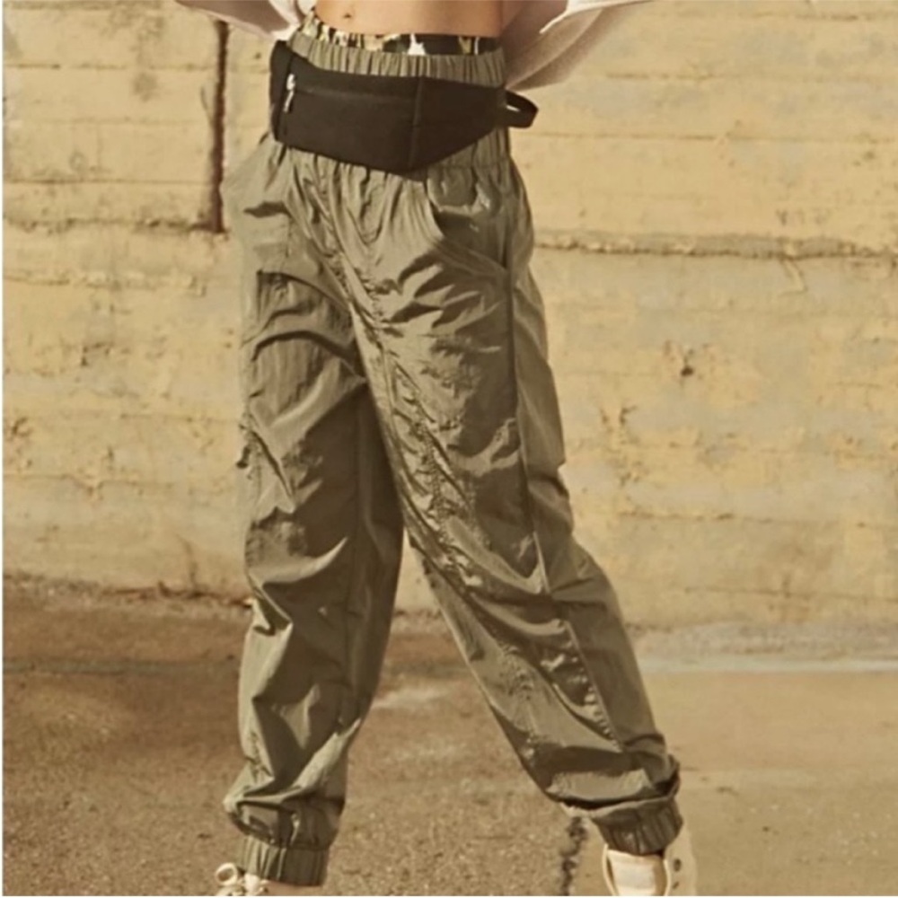 🖤🤍🤎PEOPLE JOGGERS NWT XS🖤🤍🤎
